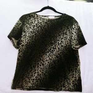 Kathie Lee Collection leopard print top size large